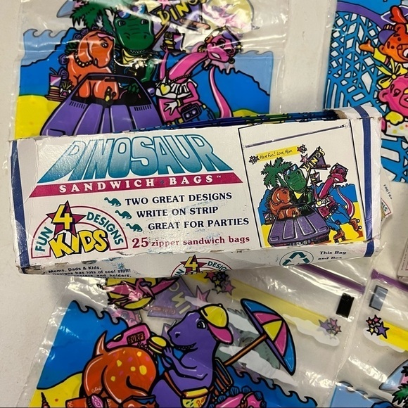 Vintage Sharks Bears Dinosaurs Plastic Sandwich Bags - Picture 3 of 7